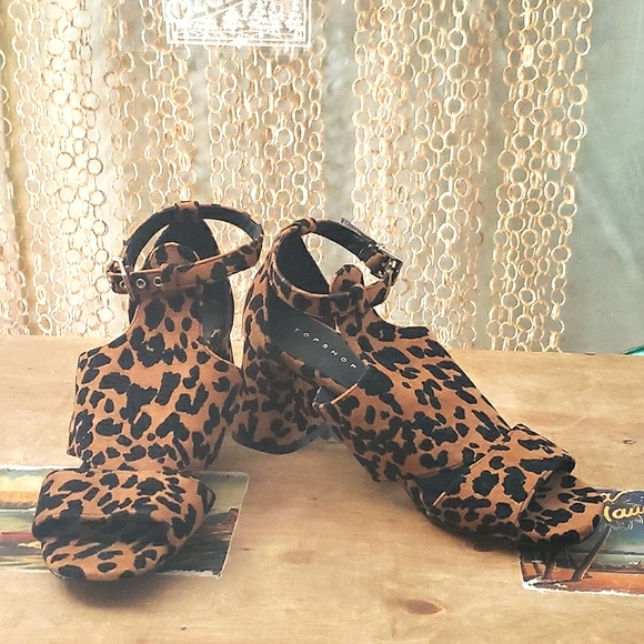 NWT TOPSHOP Destiny Animal Print Block Heel Sandals Size 37 - Picture 9 of 9